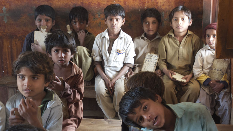 Pakistan Strengthens Community Involvement to Improve Education